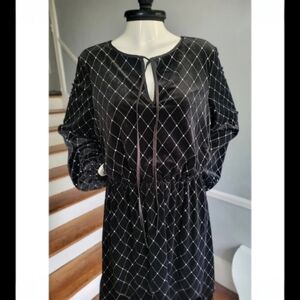 Womens 12p Black and Silver Long Sleeve Velvet Party Midi Dress